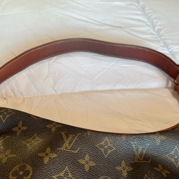 Louis Vuitton Brown Monogram Shoulder Bag - Picture 8 of 14